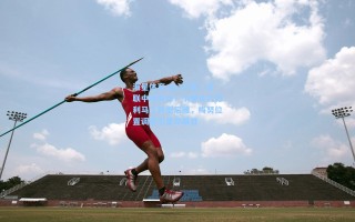 海星体育app下载：曼联中场革命！卡里克力荐利马丁转型后腰，梅努位置调整引里昂瞩目