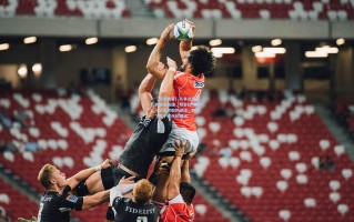 【海星体育】从争议漩涡到绝杀英雄，拜合拉木用一记耳光般的进球，回敬了整个时代的嘲讽